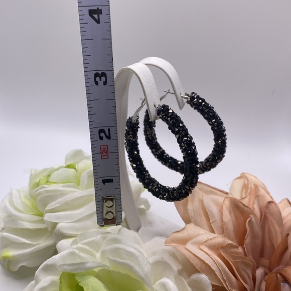 Hoop Earrings With Black Glitter Sparkle NEW - Picture 5 of 7